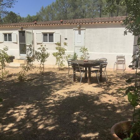 Bungalow Avec Piscine Privative Proche Aix En Provence La Barben Exteriér fotografie
